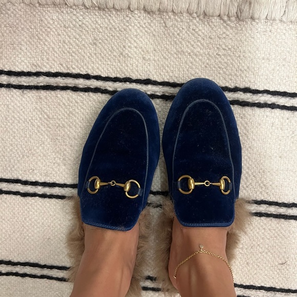 Gucci fur loafers 
Navy Blue velvet - Picture 5 of 6